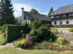 Prodej vícegeneračního domu, Povrly, Lysá, 635 m2