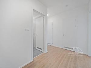 Pronájem bytu 1+kk, Praha - Chodov, Líbalova, 32 m2