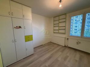 Prodej bytu 3+1, Plzeň, Brněnská, 82 m2