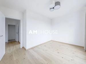 Pronájem bytu 3+kk, Praha - Karlín, Pernerova, 90 m2