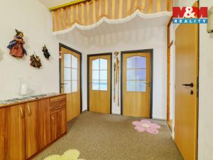 Prodej bytu 3+1, Bor, Nádražní, 67 m2