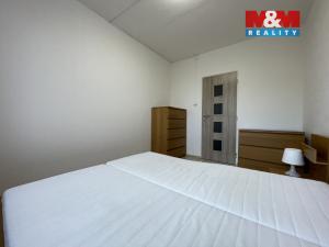 Pronájem bytu 2+kk, Praha - Braník, Novodvorská, 40 m2