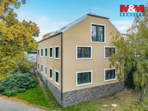 Prodej bytu 4+kk, Praha - Holyně, náměstí Pod lípou, 121 m2