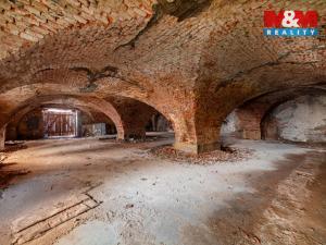 Prodej obchodního prostoru, Polička - Polička-Město, Komenského, 476 m2