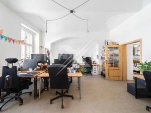 Pronájem kanceláře, Praha - Holešovice, Bubenská, 84 m2