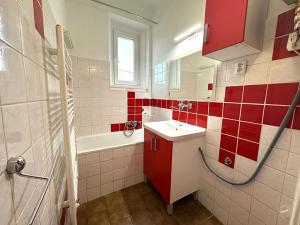 Pronájem bytu 2+1, Praha - Zbraslav, Elišky Přemyslovny, 56 m2