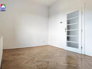 Prodej bytu 2+kk, Praha - Hloubětín, V chaloupkách, 48 m2