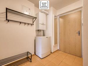 Pronájem bytu 2+kk, Praha - Břevnov, Bolívarova, 71 m2