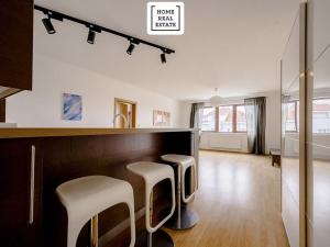 Pronájem bytu 2+kk, Praha - Břevnov, Bolívarova, 71 m2