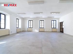 Prodej komerční nemovitosti, Králíky, 5. května, 519 m2