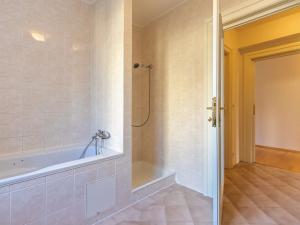 Prodej vily, Praha - Modřany, Rozvodova, 326 m2