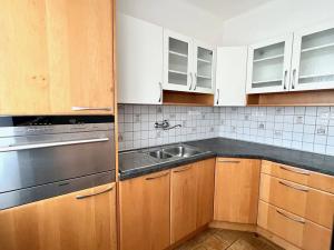 Pronájem bytu 2+1, Praha - Strašnice, Krátká, 66 m2