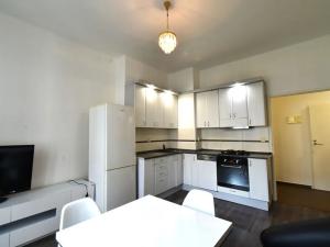 Pronájem bytu 2+kk, Praha - Holešovice, Veletržní, 44 m2