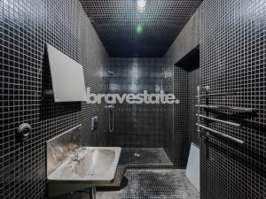 Prodej komerční, Praha - Karlín, Pernerova, 335 m2