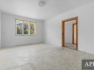 Prodej chalupy, Lopeník, 181 m2