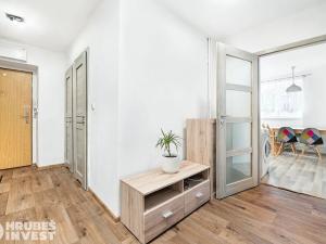 Prodej bytu 2+kk, Trutnov, náměstí Horníků, 56 m2
