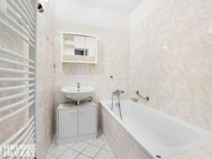 Prodej bytu 2+kk, Trutnov, náměstí Horníků, 56 m2