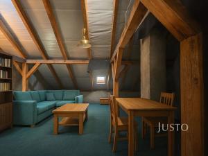 Prodej rodinného domu, Písek, Kocínova, 300 m2