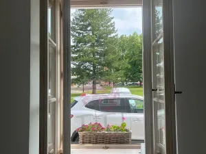 Pronájem obchodního prostoru, Kostelec nad Černými lesy, náměstí Smiřických, 70 m2