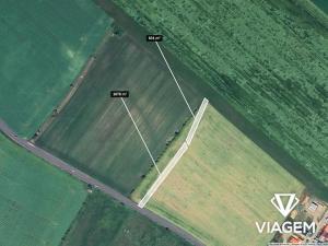 Prodej podílu pole, Kuchařovice, 420 m2