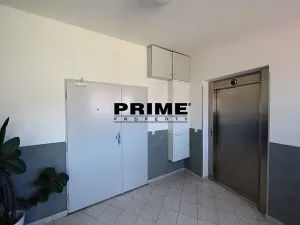 Pronájem kanceláře, Praha - Smíchov, Štefánikova, 63 m2