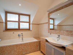 Pronájem rodinného domu, Praha - Dejvice, Ke Kulišce, 380 m2