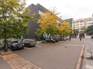 Pronájem kanceláře, Praha - Holešovice, U průhonu, 1400 m2