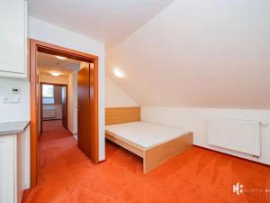 Pronájem bytu 2+kk, Zlonín, Hlavní, 50 m2