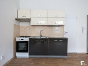 Pronájem bytu 3+kk, Pardubice - Zelené Předměstí, Smilova, 90 m2