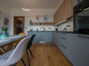 Prodej bytu 4+kk, Žacléř, J. A. Komenského, 128 m2