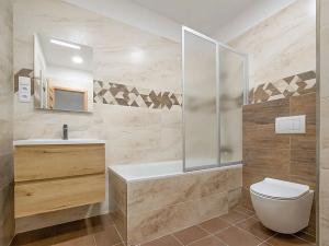 Pronájem bytu 3+1, České Budějovice, J. Plachty, 64 m2