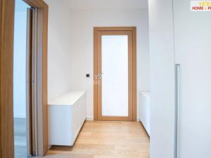 Prodej bytu 2+kk, Praha - Podolí, Jeremenkova, 62 m2