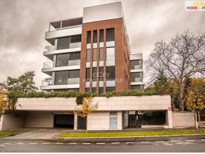 Prodej bytu 2+kk, Praha - Podolí, Jeremenkova, 62 m2