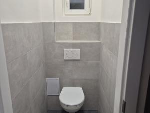 Pronájem bytu 3+kk, Praha - Strašnice, Věšínova, 68 m2