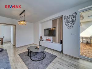 Prodej bytu 2+1, Lošany, 51 m2