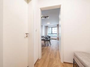 Pronájem bytu 1+kk, Praha - Horní Měcholupy, Milánská, 35 m2
