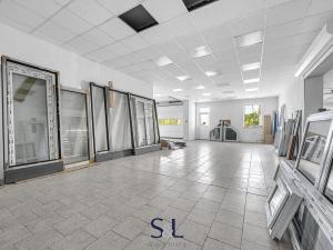 Prodej výrobních prostor, Milovice, Italská, 1819 m2