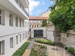 Pronájem bytu 1+kk, Praha - Nusle, Lumírova, 31 m2