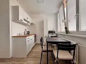 Pronájem bytu 1+1, Uherský Brod, nám. 1. máje, 29 m2