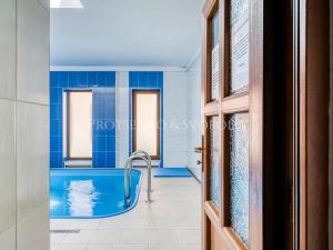 Prodej ubytování, Batelov, Třešťská, 490 m2