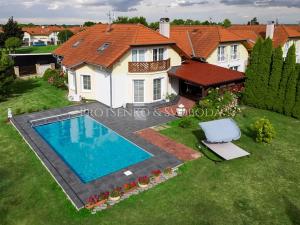 Prodej rodinného domu, Hostivice, náměstí Jana IV. z Dražic, 185 m2