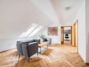 Pronájem kanceláře, Praha - Staré Město, Ovocný trh, 81 m2