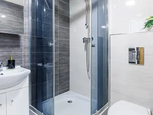 Pronájem bytu 1+kk, Zlín, Vejvanovská, 20 m2