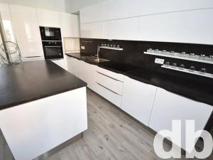 Pronájem bytu 3+kk, Karlovy Vary, Kosmonautů, 110 m2