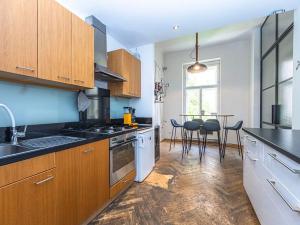 Pronájem kanceláře, Praha - Vinohrady, Mánesova, 261 m2