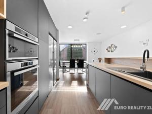 Prodej rodinného domu, Zlín, Mezihoří, 350 m2