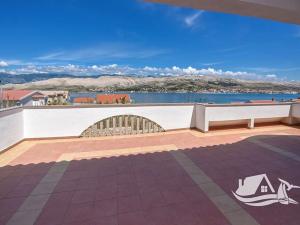 Prodej bytu 3+kk, Pag, Chorvatsko, 220 m2