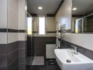 Prodej bytu 3+1, Pardubice - Zelené Předměstí, Čihákova, 138 m2