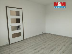 Pronájem bytu 1+1, Ústí nad Labem - Neštěmice, Na Výšině, 42 m2