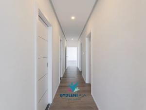 Prodej rodinného domu, Dubí, V Aleji, 206 m2